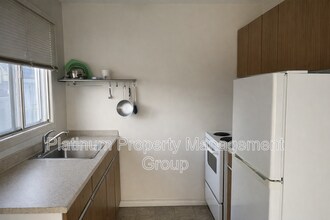 923-923 3 Ave NW in Calgary, AB - Building Photo - Building Photo