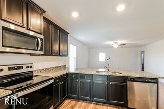 101 Fox Glen Trl in Jarrell, TX - Building Photo - Building Photo