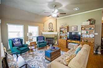 2110 Timberline Ct in Brenham, TX - Building Photo - Building Photo