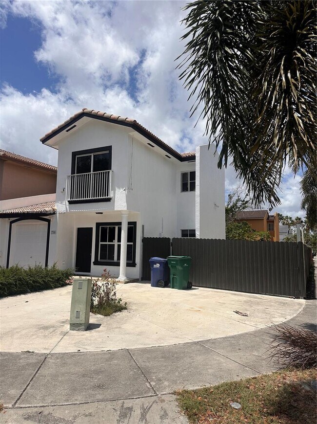 property at 750 SW 6th Ct