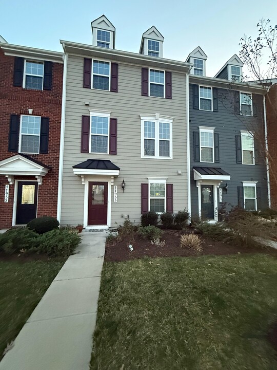 11955 Shire Vw Wy in Henrico, VA - Building Photo