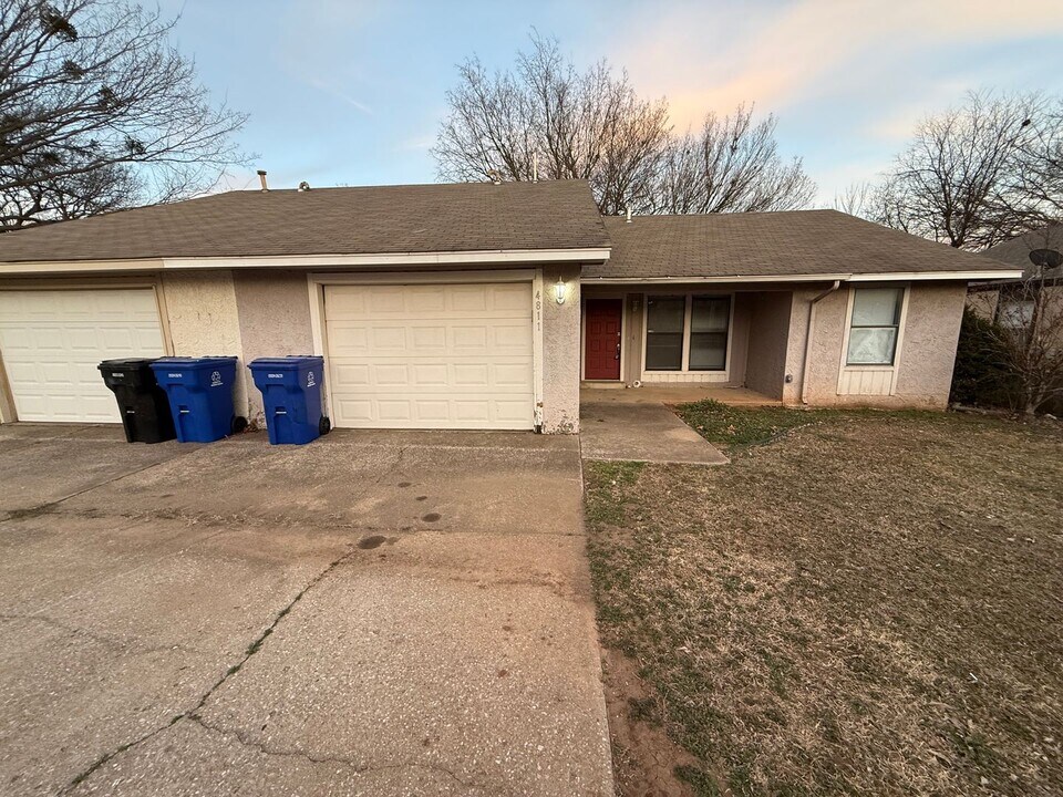 4811 S Hickory Ave in Broken Arrow, OK - Building Photo