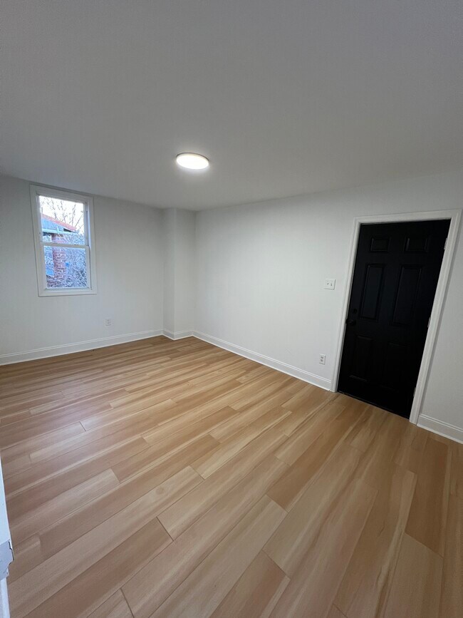 128 E 22nd St, Unit B in Chester, PA - Foto de edificio - Building Photo