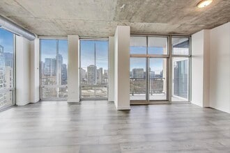 700 N Larrabee St, Unit 1909 in Chicago, IL - Building Photo - Building Photo