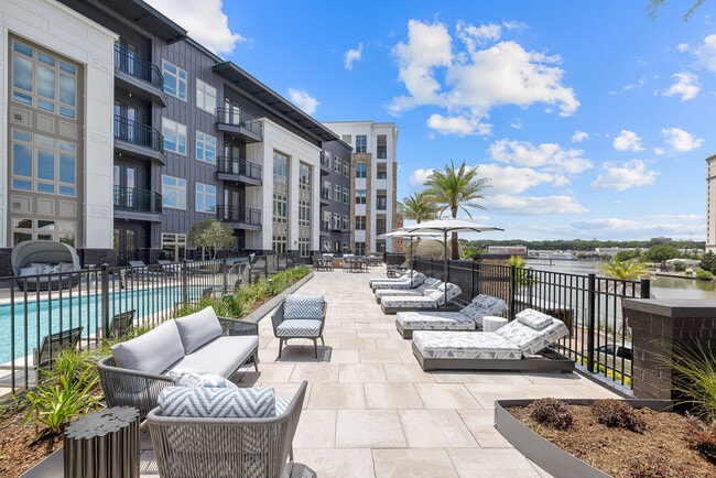 EmmaJames in Savannah, GA - Building Photo - Building Photo