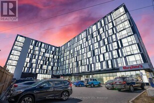 1900 Simcoe St N in Oshawa, ON - Building Photo