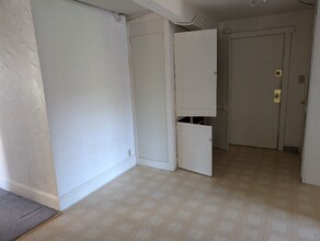 1717 SE Clatsop St in Portland, OR - Building Photo - Building Photo