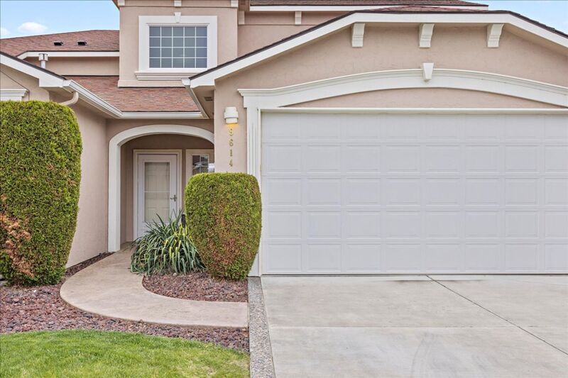 9614 Vincenzo Dr in Pasco, WA - Building Photo