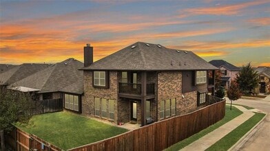 1501 Yellowthroat Dr in Little Elm, TX - Foto de edificio - Building Photo