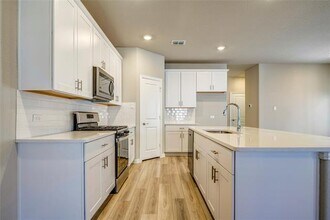 2652 Gateway Ave in Corinth, TX - Building Photo - Building Photo