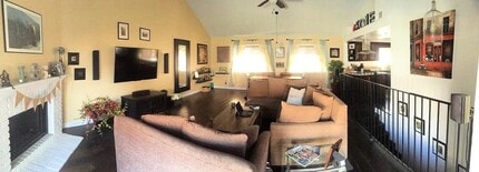 1904 Carnegie Ln in Redondo Beach, CA - Building Photo - Building Photo