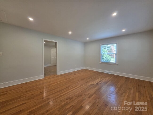 4426 Holbrook Dr in Charlotte, NC - Building Photo - Building Photo