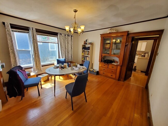 160 Beech St, Unit 1 in Belmont, MA - Building Photo - Building Photo