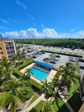 2935 NE 163rd St in North Miami Beach, FL - Building Photo - Building Photo