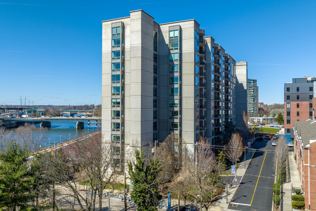 One Riverside Place in Philadelphia, PA - Foto de edificio