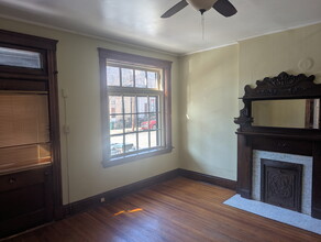 2158 W Clifton Ave in Cincinnati, OH - Foto de edificio - Building Photo