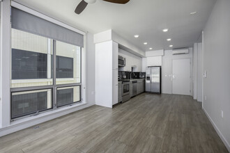 EVIVA Midtown Apartments in Sacramento, CA - Building Photo - Interior Photo