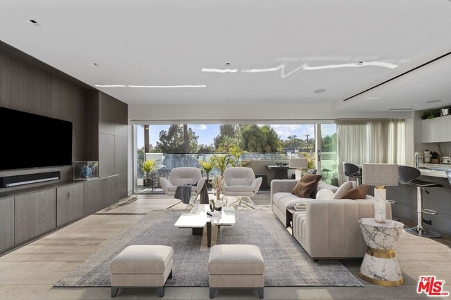 property at 838 N Doheny Dr