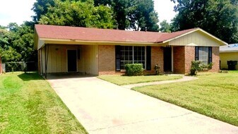 1146 Fenwick Dr in Shreveport, LA - Building Photo