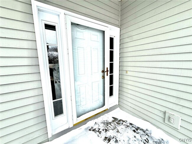 5210 Hook Cir in Jamesville, NY - Building Photo - Building Photo