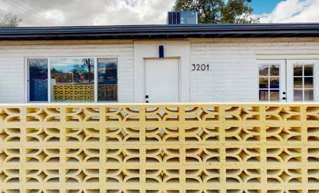 3201 N Cherry Ave, Unit 3201