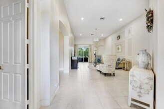 9056 Bay Harbour Cir in West Palm Beach, FL - Building Photo - Building Photo