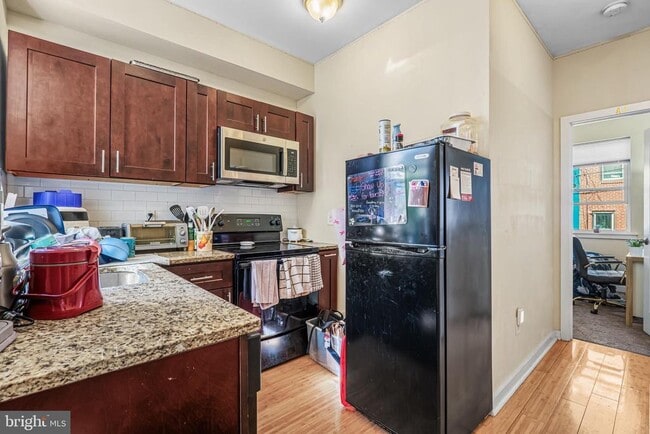 property at 1724 Monument St