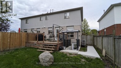 1596 Fieldgate Dr in Oshawa, ON - Building Photo - Building Photo