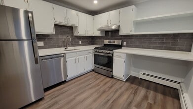 70 Farrwood Ave in North Andover, MA - Building Photo - Building Photo