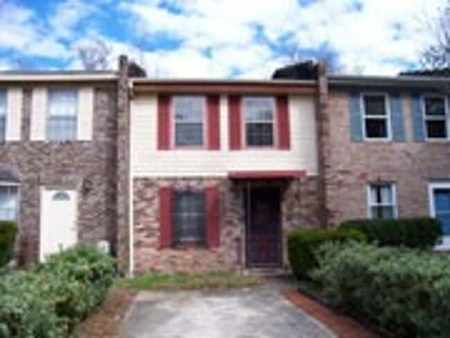 property at 1918 Portland Ave