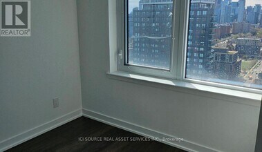 5-2805 Defries St in Toronto, ON - Building Photo - Building Photo