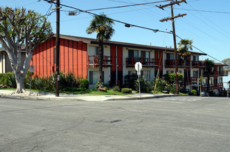 228 E Plymouth St in Inglewood, CA - Building Photo - Building Photo