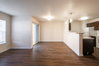 The Meadows at Dunkirk Apartment Homes in Aurora, CO - Building Photo - Interior Photo