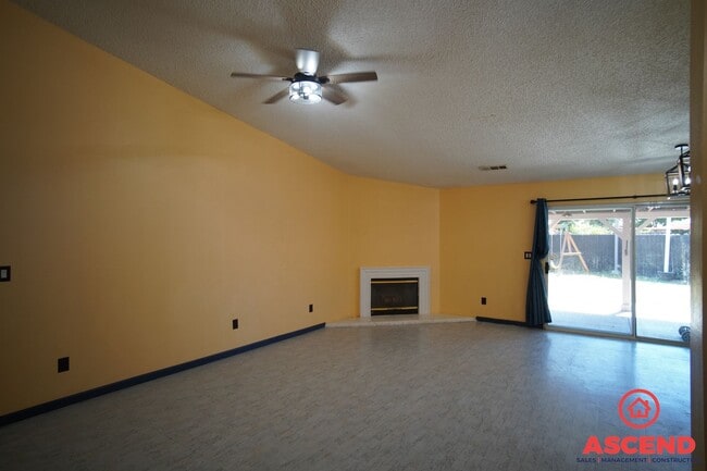610 Ohanneson Ave in Shafter, CA - Building Photo - Building Photo