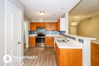 2415 N Forest Hill Irene Rd in Cordova, TN - Foto de edificio - Building Photo