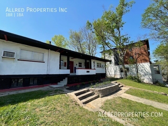 621 N Leverett Ave in Fayetteville, AR - Building Photo - Building Photo