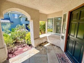 25211 Corte Sombrero in Murrieta, CA - Building Photo - Building Photo