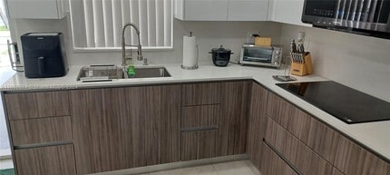 6231 Mayo St in Hollywood, FL - Building Photo - Building Photo