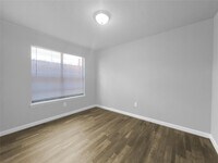 3633 N MacGregor Way photo'