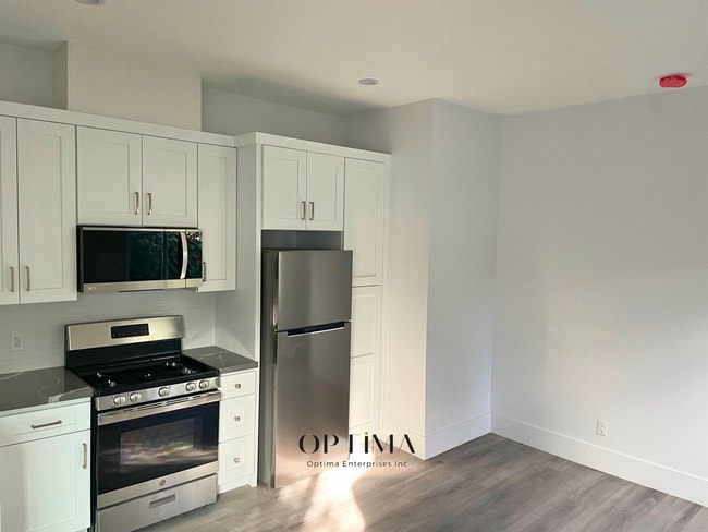 7413 Oak Park Ave in Los Angeles, CA - Building Photo - Building Photo