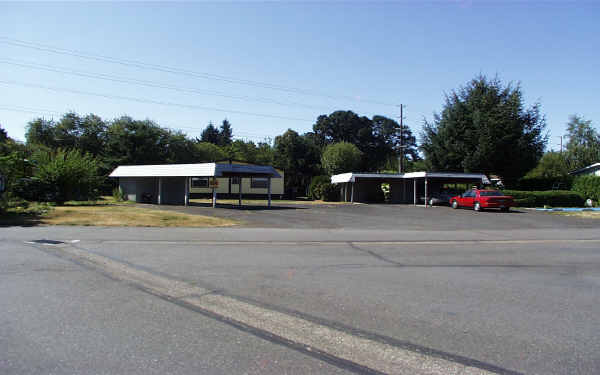 Smoketree Mobile Home Park in Cornelius, OR - Building Photo - Building Photo