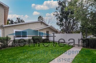 13613 Comuna Dr in Poway, CA - Building Photo - Building Photo