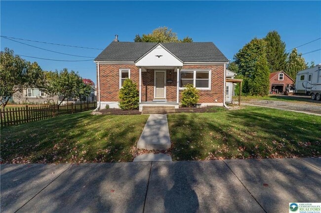 137 Lee St in Emmaus, PA - Foto de edificio - Building Photo