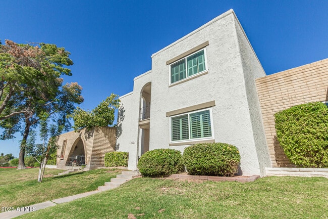 property at 7714 E Wilshire Dr