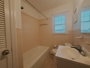 38 Horton St, Unit 2 in Stamford, CT - Building Photo - Building Photo