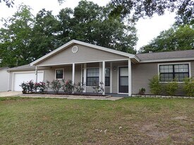 740 Red Fern Rd in Tallahassee, FL - Building Photo