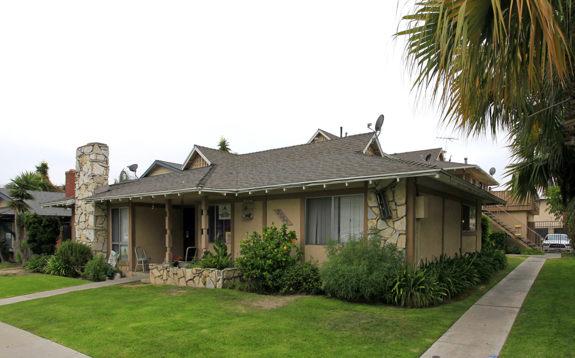 2065 S Jetty Dr in Anaheim, CA - Foto de edificio