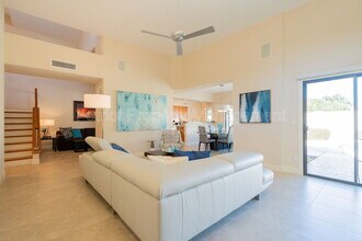 10640 E Vogel Ave in Scottsdale, AZ - Building Photo - Building Photo