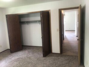 2715 14th St S in Moorhead, MN - Building Photo - Building Photo