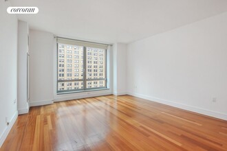 30 West St in New York, NY - Foto de edificio - Building Photo